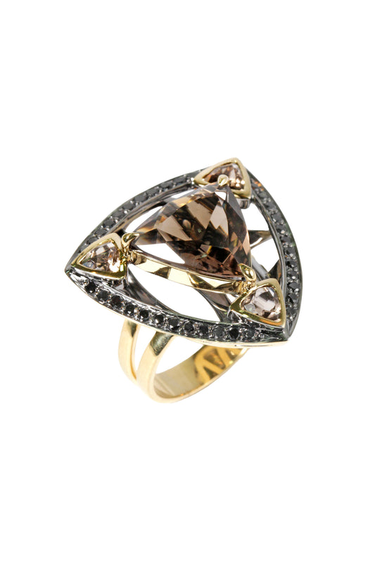 Quartz ring with black diamonds in 18k yellow gold