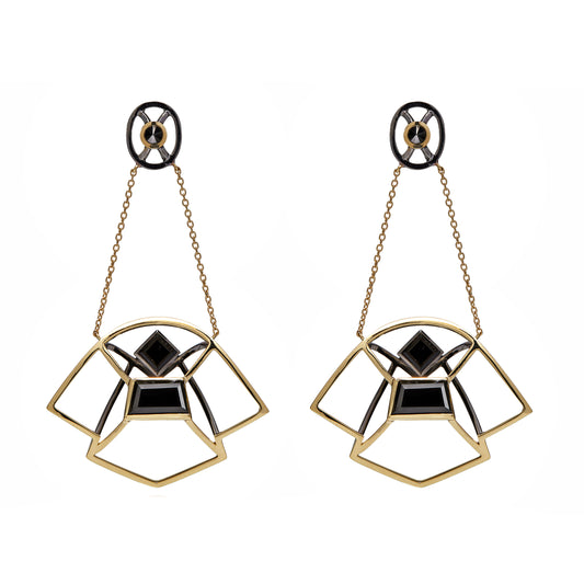 Black quartz earrings with black diamonds in 18k yellow gold