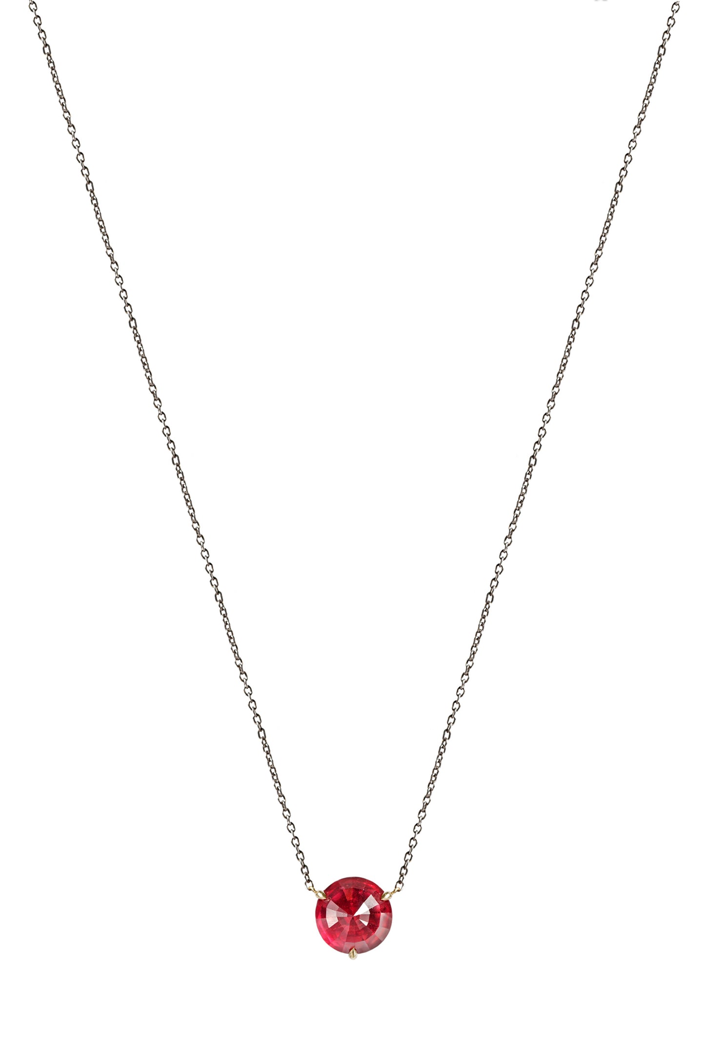 Ruby pendant in 18k yellow gold