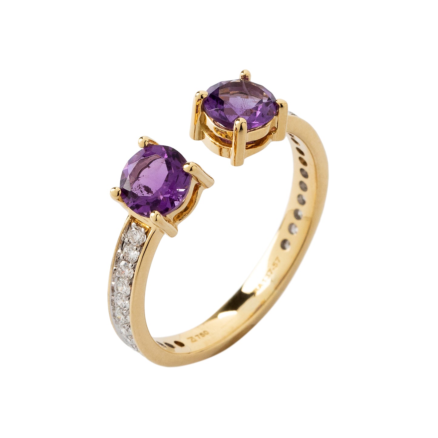 Amethyst ring with white diamonds in 18k yellow gold