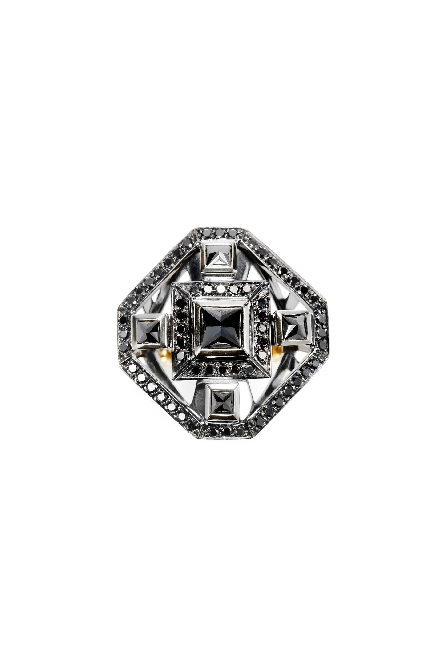 Black diamond ring in 18k yellow gold