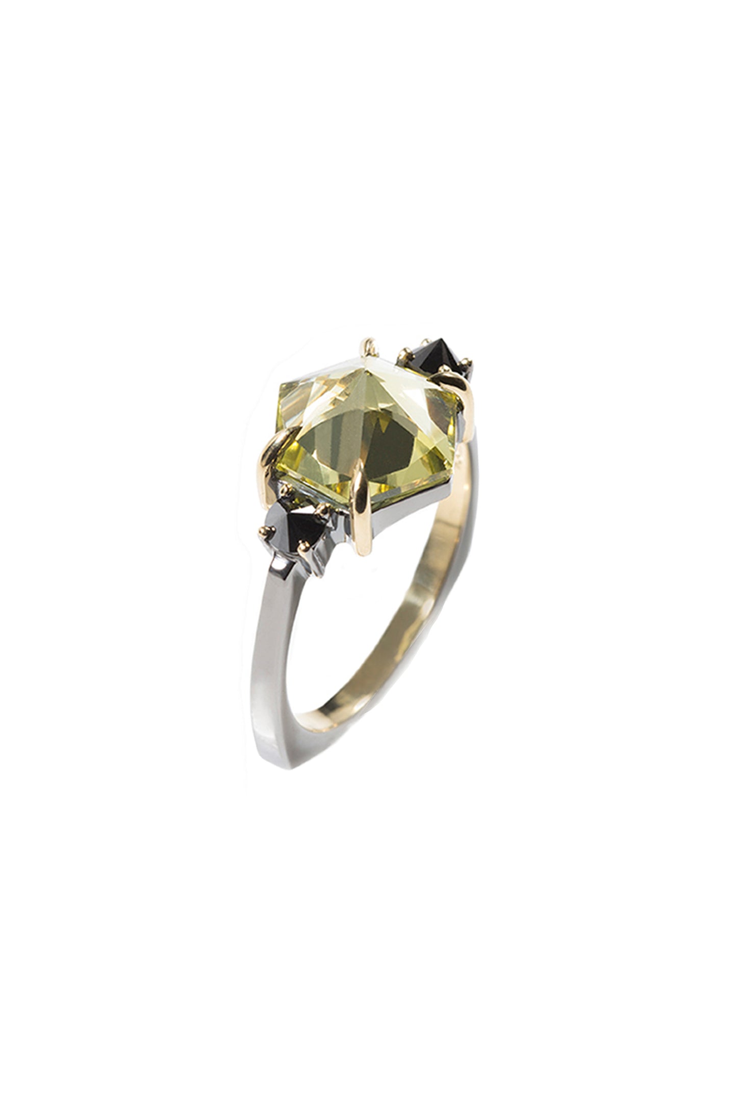 Green gold ring with inverted black diamonds in 18k yellow gold