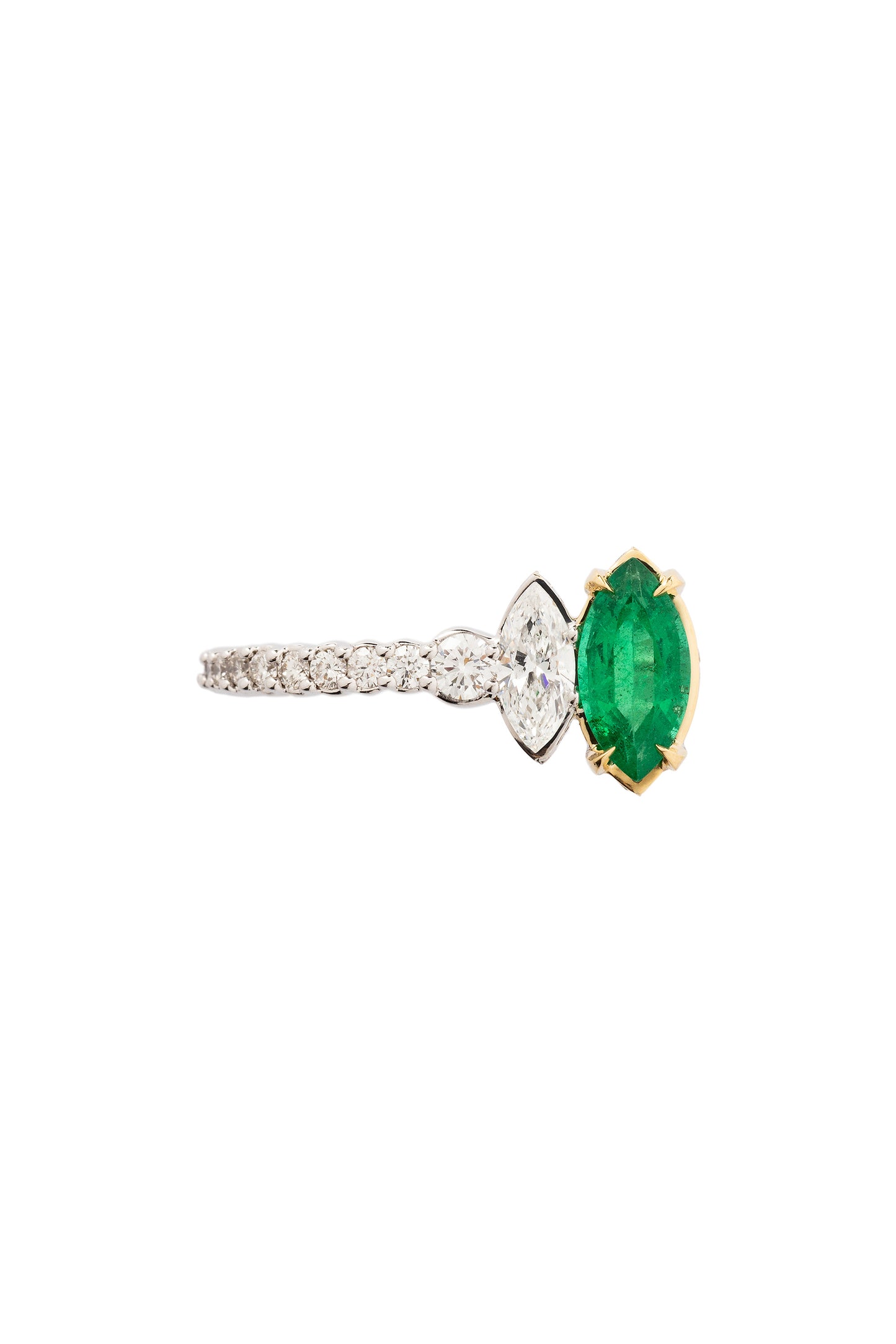 Emerald Cat ring with white diamonds in 18k white and yellow gold