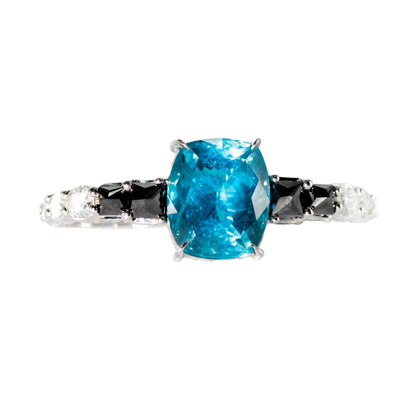 Apatite two-finger ring with black and white diamonds in 18k white gold